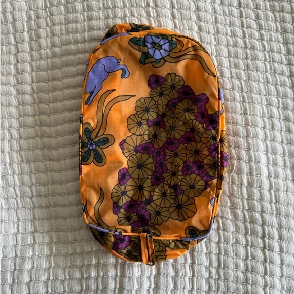 Baggu Packing cube (small, rabbits) - Picture 2 of 2